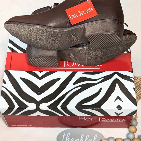 Hot Tomato brown women's booties zip sides 7.5 - Picture 5 of 6